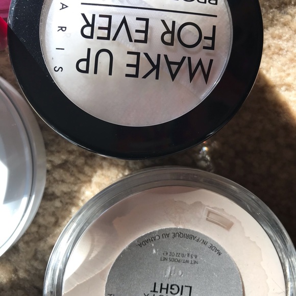 Makeup Bundle - Picture 6 of 6